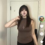 我就说美女+AI+行业是绝杀，这个抖音账号，二三十个视频，-小鱼项目网